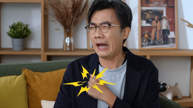 ▲做錯事而揼自己心口屬自發性、主動的行為