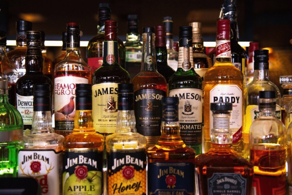 喝酒會令我們宿醉的原因，較大機會涉及當中的酒精相關。