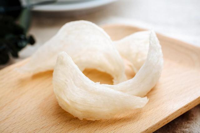 晚期腫瘤患者、對蛋白質過敏者、濕疹人士等不宜進食燕窩。